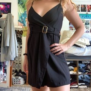 Linen summer dress with buckle